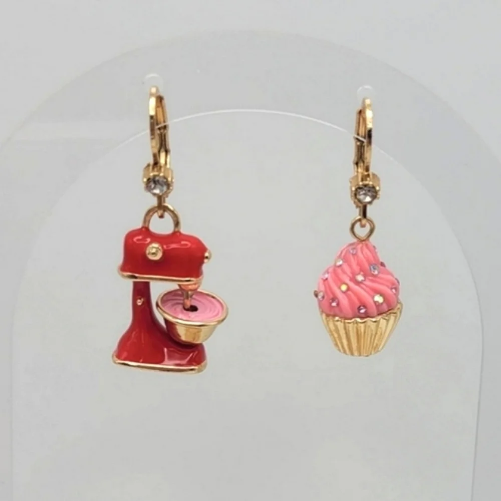 BETSEY JOHNSON Mismatched 'Babycakes' Mixer & Cupcake Earrings - Picture 2 of 8